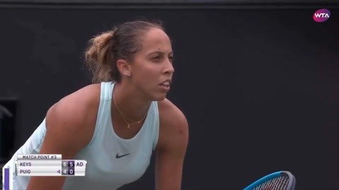 篮球篮网训练场出现意外，球员手指受伤